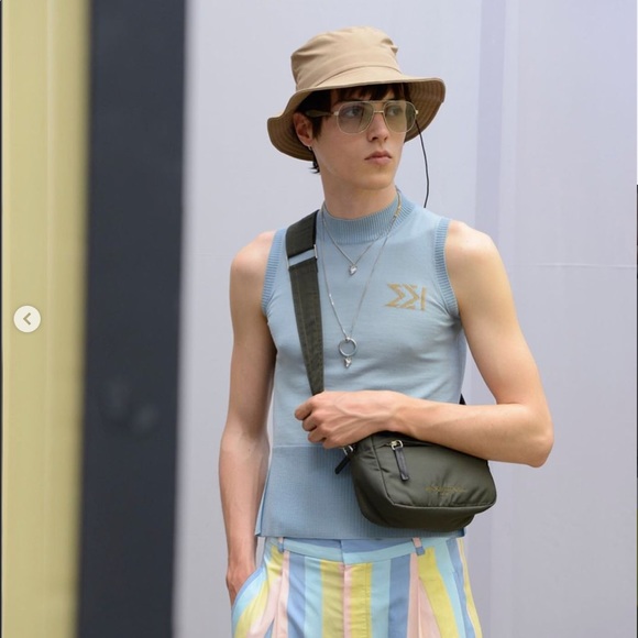 MAISON KITSUNE Camera bag worn once like new with dust bag - Picture 1 of 11